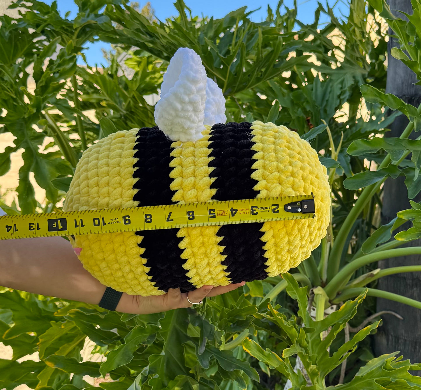 🐝 Jumbo Plush Crocheted Bee – Handmade, Soft & Cuddly Amigurumi Bee Plushie 🐝